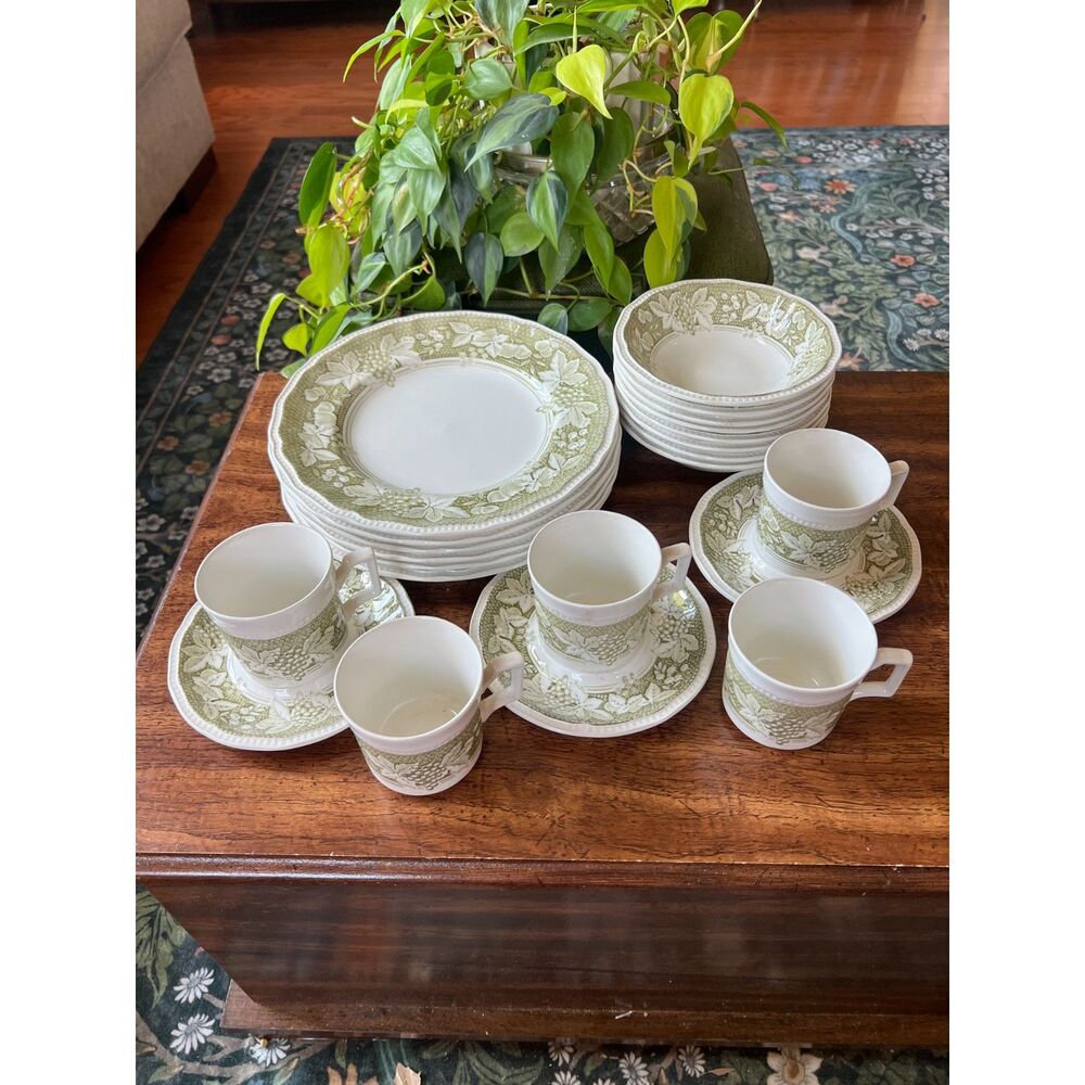 Vtg Wedgwood Grapevine Green Dinnerware Set, 22 Pcs | Made in England Ironstone